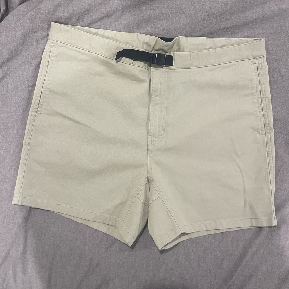 Beardedgoat Men’s Adjustable Khaki Shorts